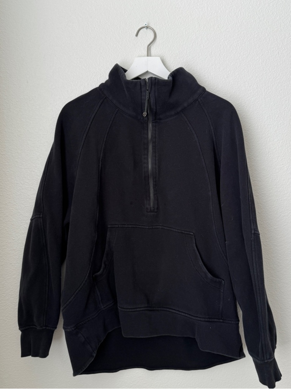 Lululemon• oversized scuba pullover black